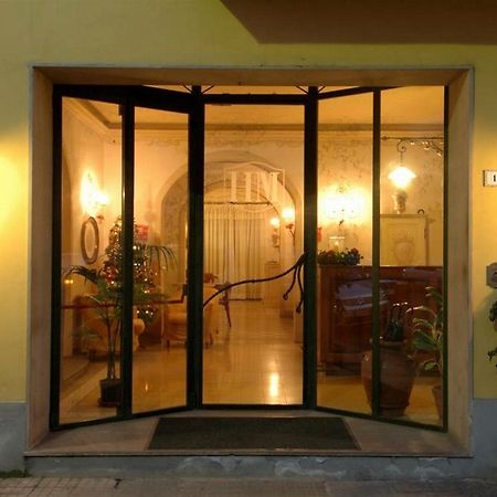 Hotel Moderno Піза Екстер'єр фото