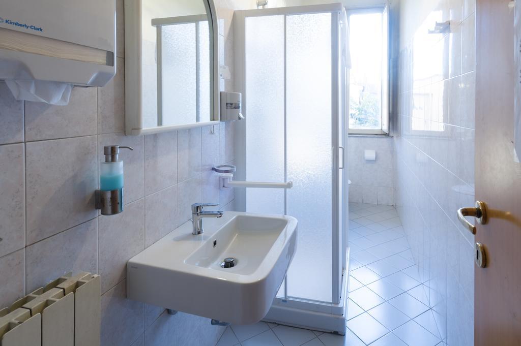 Hotel Moderno Піза Екстер'єр фото