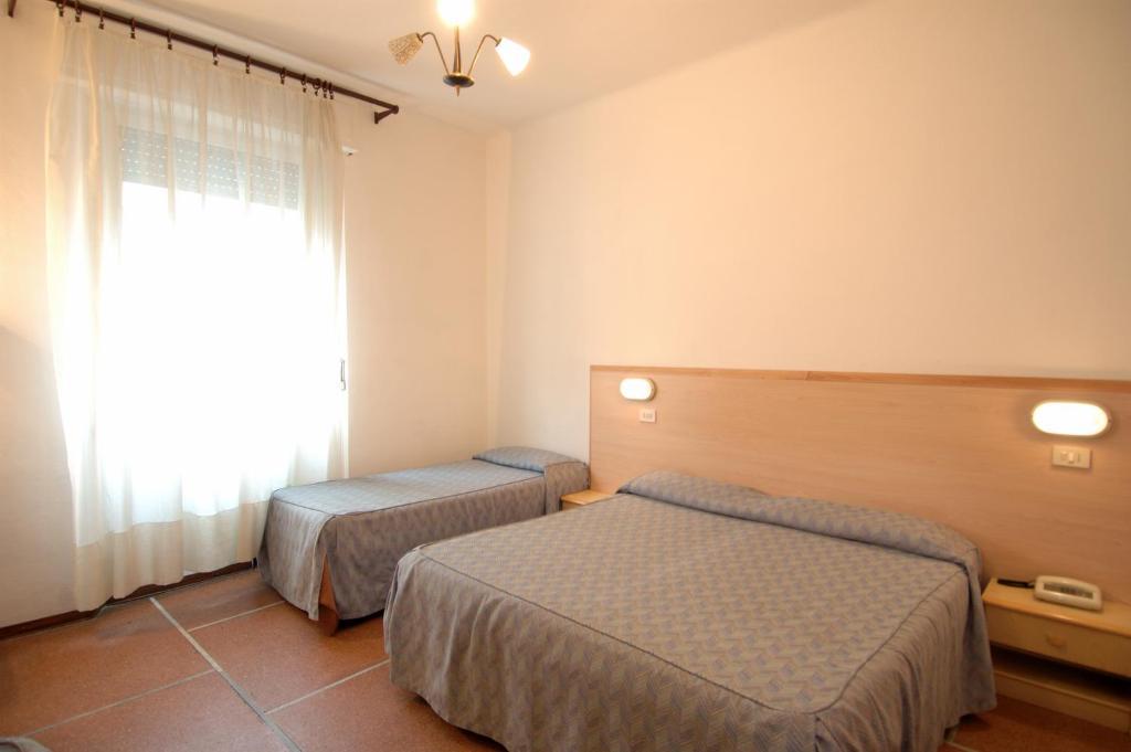 Hotel Moderno Піза Номер фото