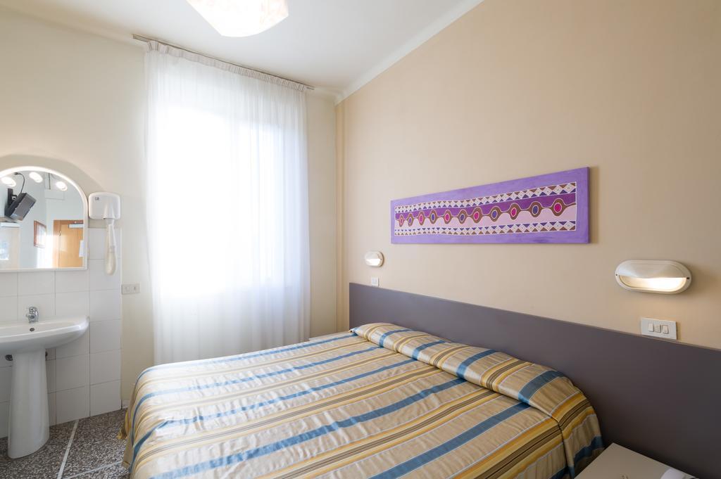 Hotel Moderno Піза Екстер'єр фото