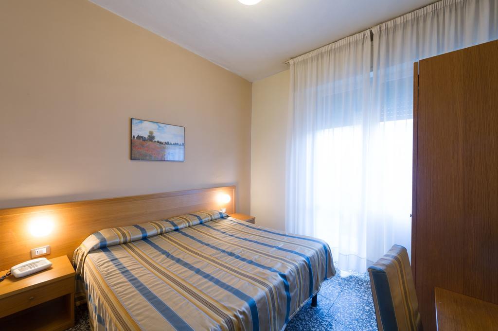 Hotel Moderno Піза Екстер'єр фото