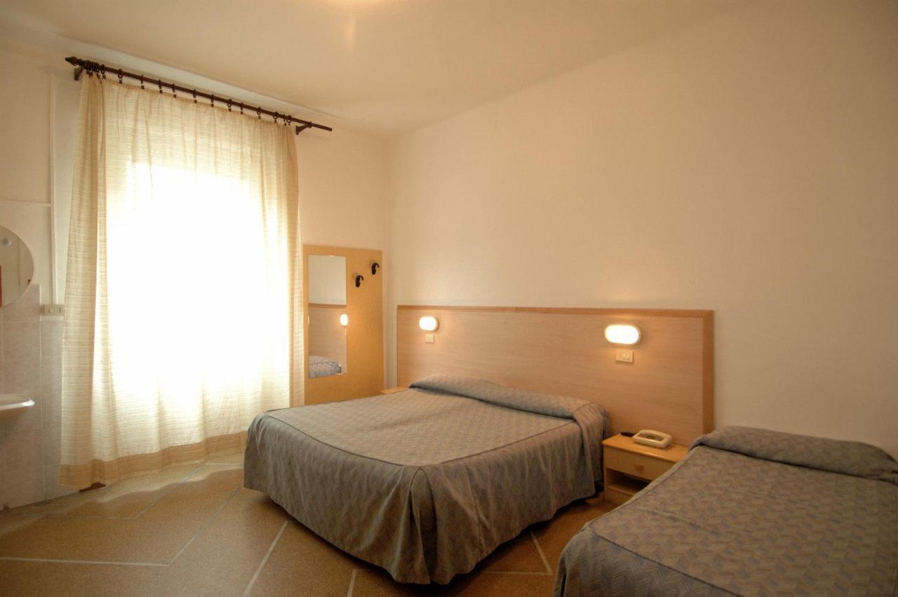Hotel Moderno Піза Номер фото