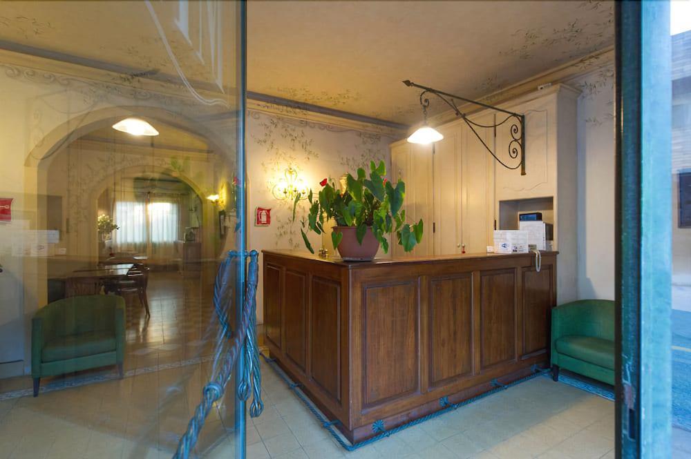 Hotel Moderno Піза Екстер'єр фото