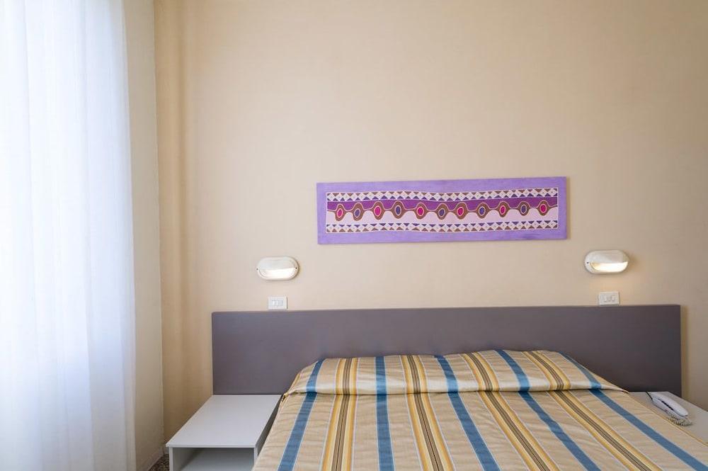 Hotel Moderno Піза Екстер'єр фото