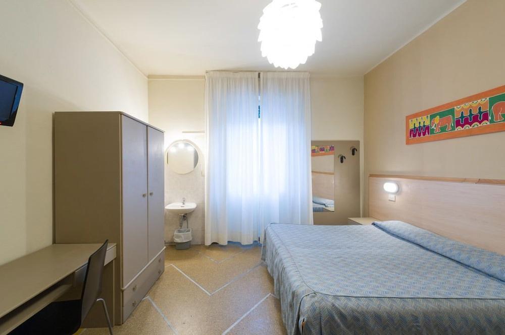 Hotel Moderno Піза Екстер'єр фото