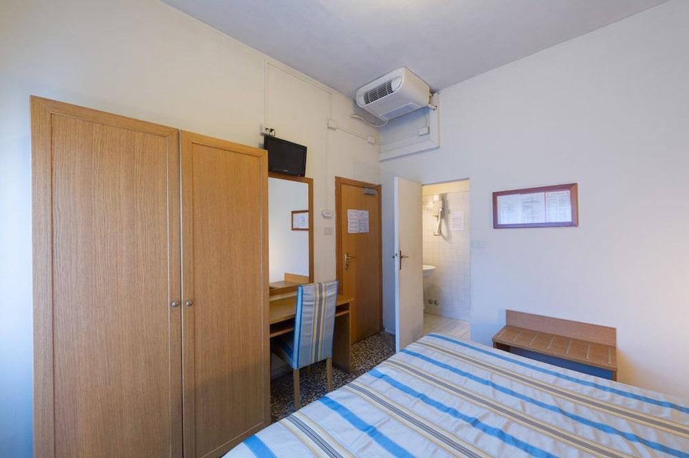 Hotel Moderno Піза Екстер'єр фото
